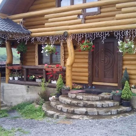 Guest House Dikiy Zrub Vorokhta Exterior photo