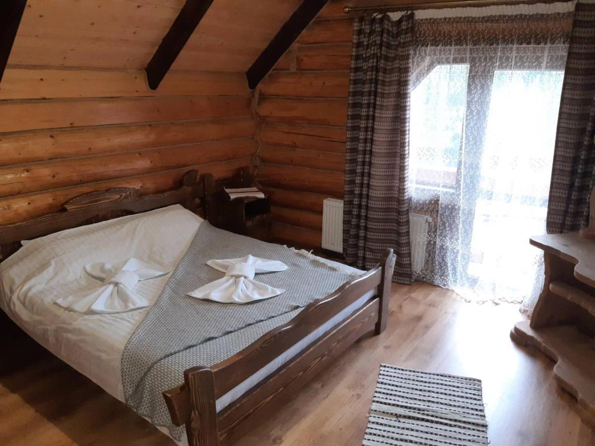 Guest House Dikiy Zrub Vorokhta Exterior photo