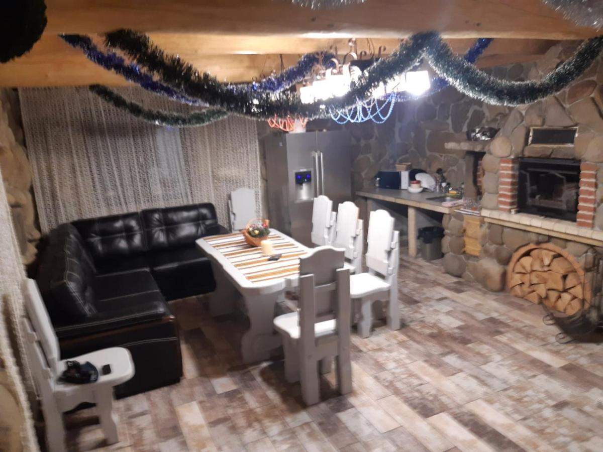 Guest House Dikiy Zrub Vorokhta Exterior photo